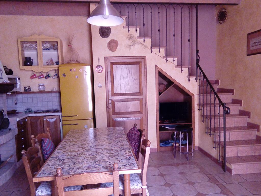 Carlo'S Country House Castellina Marittima Exterior photo