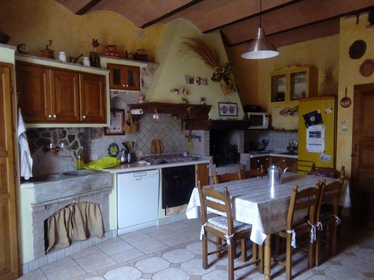 Carlo'S Country House Castellina Marittima Exterior photo