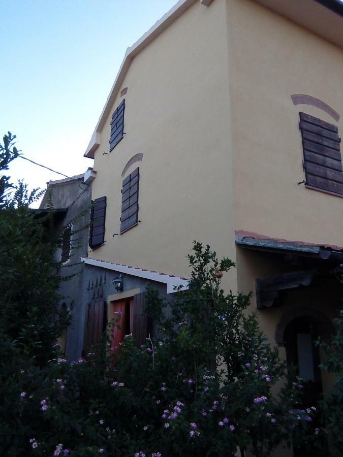 Carlo'S Country House Castellina Marittima Exterior photo