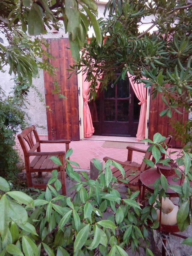 Carlo'S Country House Castellina Marittima Exterior photo